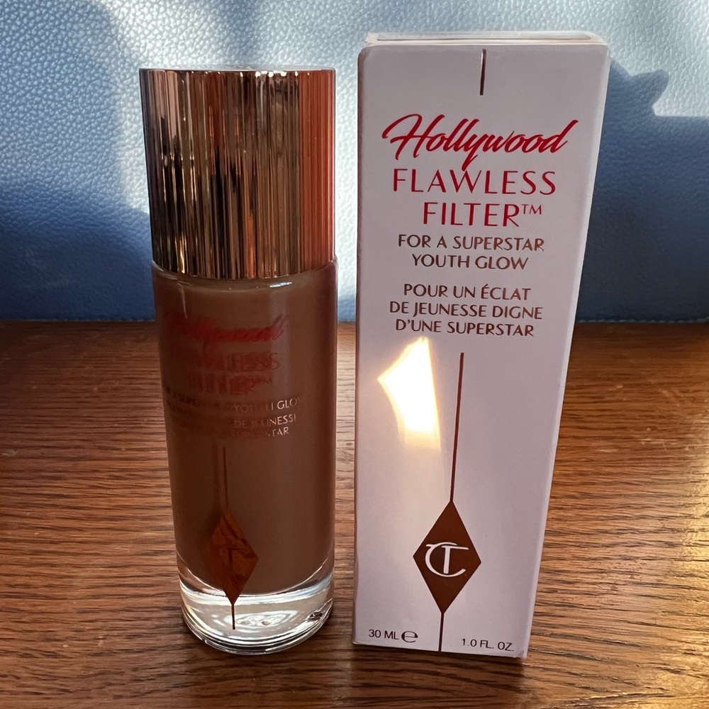 Charlotte Tilbury Flawless Filter in Deep Brown 6.5 Deep Fonce - Picture 3 of 5
